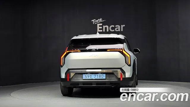 Kia EV3 — Фото автомобиля 4
