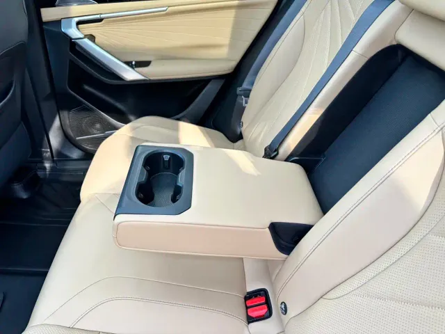 Geely Boyue L — Фото автомобиля 21