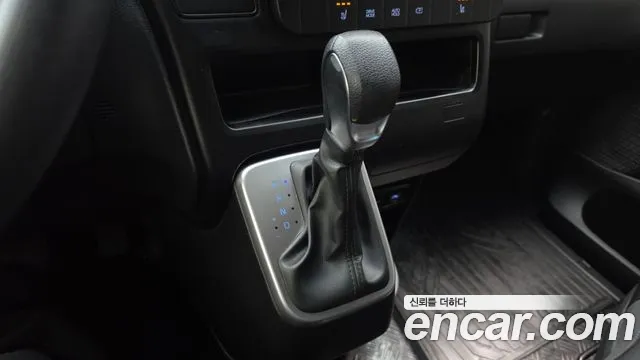 Hyundai Staria — Фото автомобиля 12