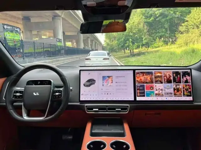 Li Auto L8 — Фото автомобиля 7