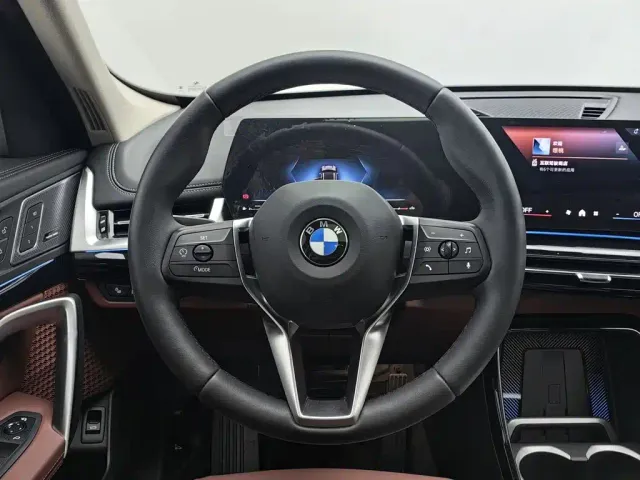 BMW X1 — Фото автомобиля 11