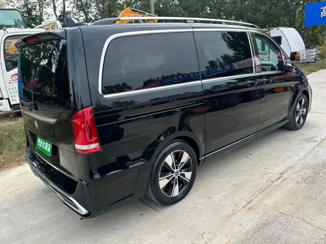 Mercedes-Benz V-Class — Фото автомобиля 20