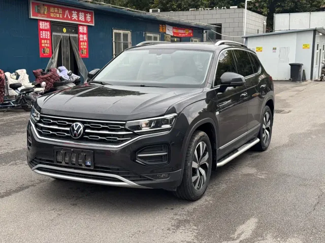 Фотография автомобиля — Volkswagen Tayron