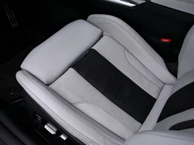 BMW M4 — Фото автомобиля 12