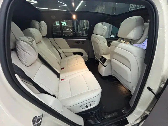 Li Auto i6 — Фото автомобиля 8