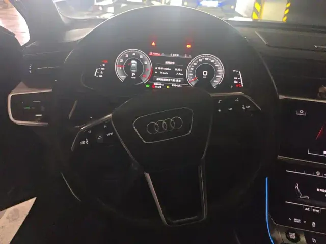 Audi A6L — Фото автомобиля 14