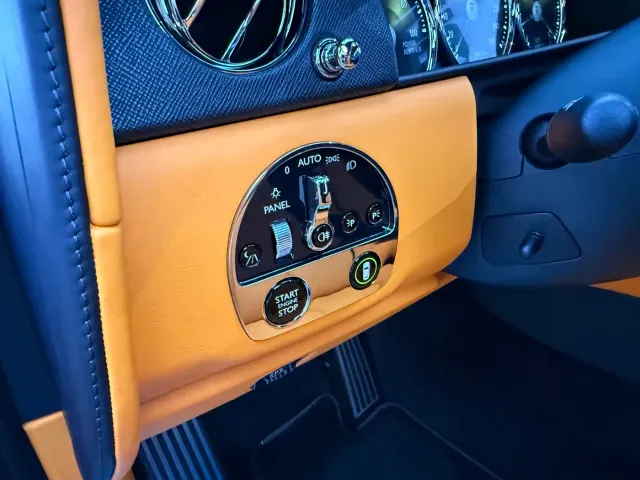 Rolls-Royce Cullinan — Фото автомобиля 14