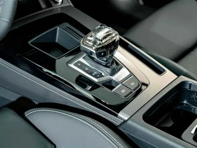 Audi Q5L — Фото автомобиля 12