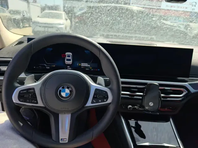 BMW 3 Series — Фото автомобиля 12