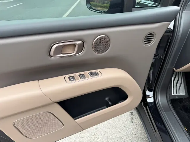 Li Auto i6 — Фото автомобиля 13