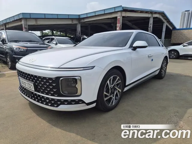 Hyundai Grandeur Grandeur (GN7) 2.5 Бензин 2WD — Фото автомобиля 3