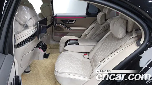 Mercedes-Benz S-Class — Фото автомобиля 10
