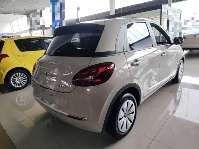 Wuling Bingo — Фото автомобиля 6