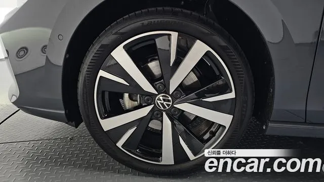 Volkswagen Golf Golf 8 поколение 2.0 TDI Prestige — Фото автомобиля 3