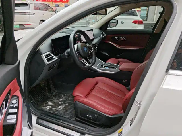 BMW i3 — Фото автомобиля 9