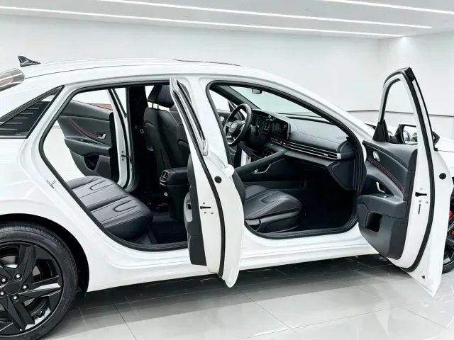 Hyundai Elantra — Фото автомобиля 11