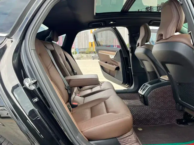 Volvo S90 — Фото автомобиля 21