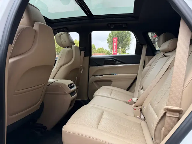 Cadillac XT5 — Фото автомобиля 8
