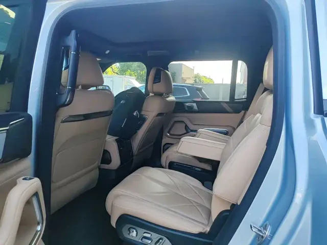 BYD FangChengBao Leopard 8 — Фото автомобиля 16