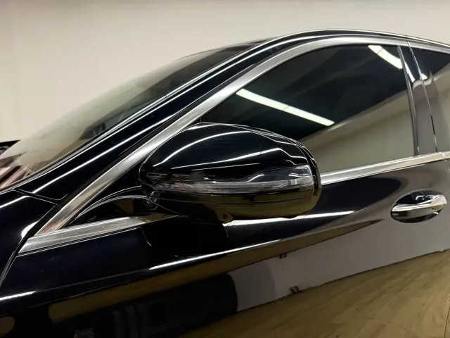 Mercedes-Benz E-Class — Фото автомобиля 9