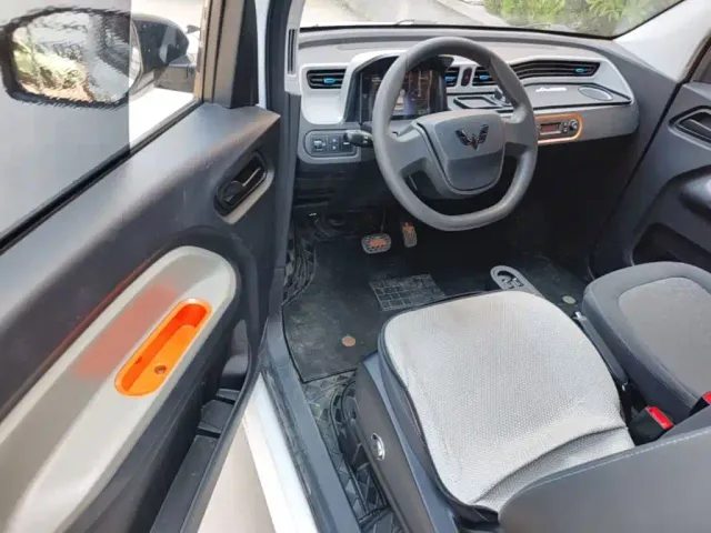 Wuling Hongguang Mini EV — Фото автомобиля 11