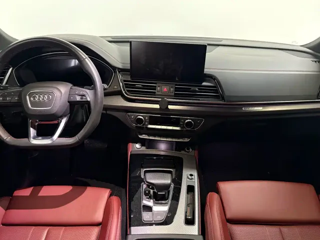 Audi Q5L — Фото автомобиля 10