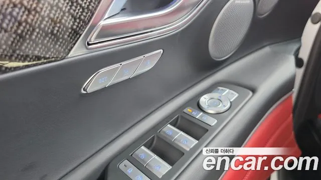 Genesis GV80 — Фото автомобиля 29
