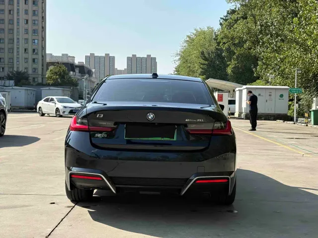 BMW i3 — Фото автомобиля 5