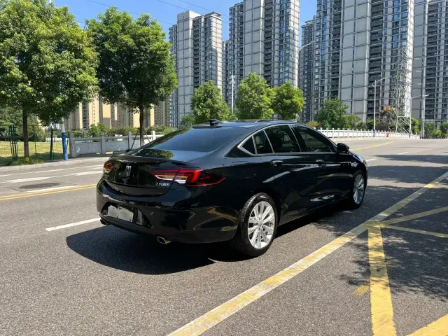 Buick Regal — Фото автомобиля 6