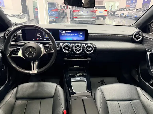 Mercedes-Benz A-Class — Фото автомобиля 13