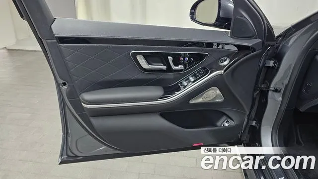 Mercedes-Benz S-Class — Фото автомобиля 21