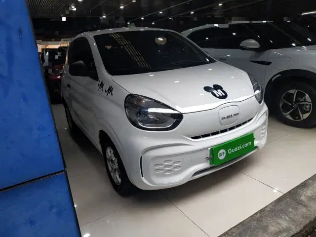 Roewe Clever — Фото автомобиля 3