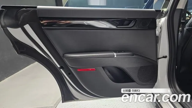 Hyundai Grandeur GN7 — Фото автомобиля 25