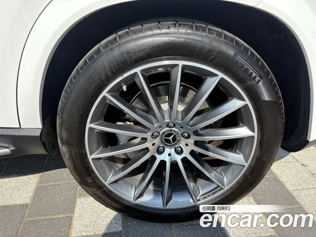 Mercedes-Benz GLE-Class — Фото автомобиля 16