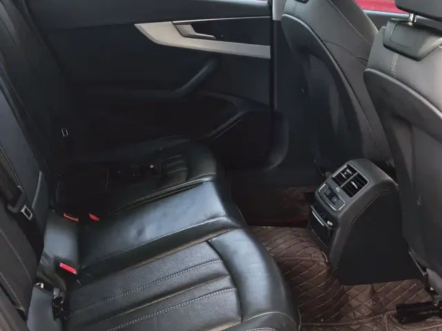 Audi A4L — Фото автомобиля 9