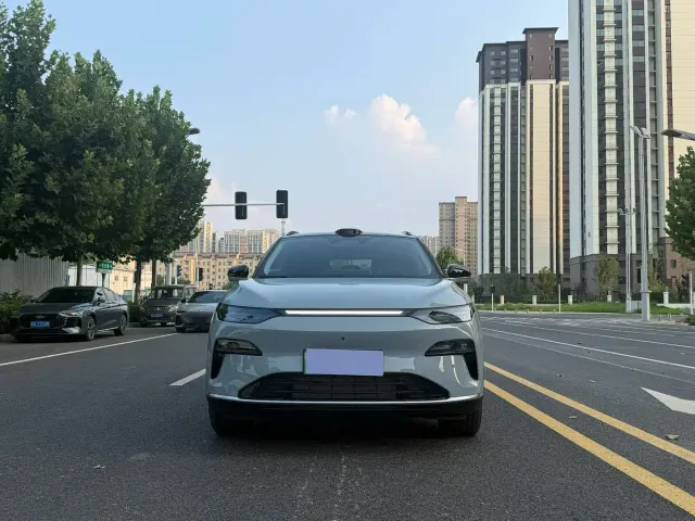 Leapmotor C11 — Фото автомобиля 2