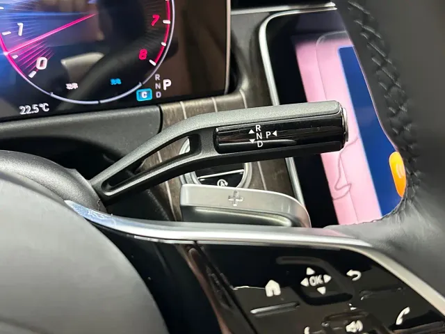 Mercedes-Benz E-Class — Фото автомобиля 18