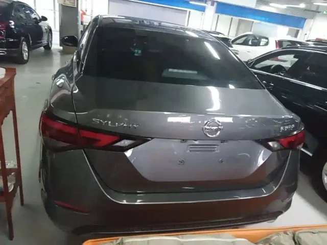 Nissan Sylphy — Фото автомобиля 5