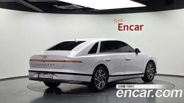Hyundai Grandeur — Фото автомобиля 2