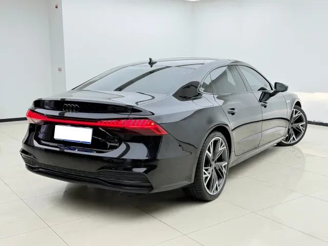 Audi A7L — Фото автомобиля 11