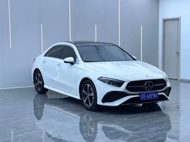 Mercedes-Benz A-Class — Фото автомобиля 3