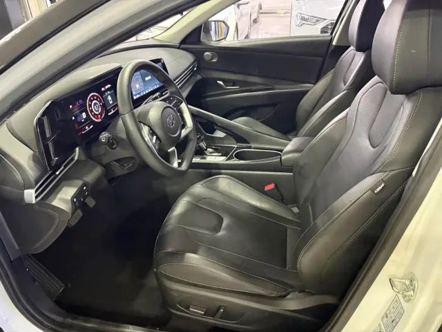 Hyundai Elantra — Фото автомобиля 6