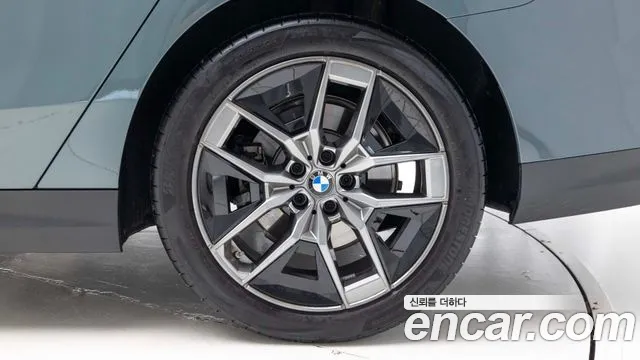 BMW 5-Series — Фото автомобиля 5