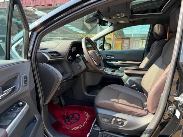Toyota Granvia — Фото автомобиля 7
