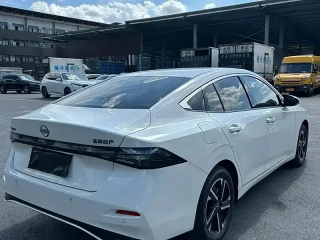 Nissan Sylphy — Фото автомобиля 5