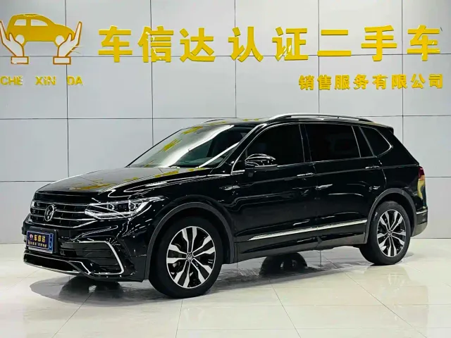 Фотография автомобиля — Volkswagen Tiguan L