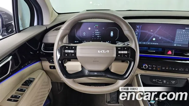 Kia Carnival Generation 4 — Фото автомобиля 13