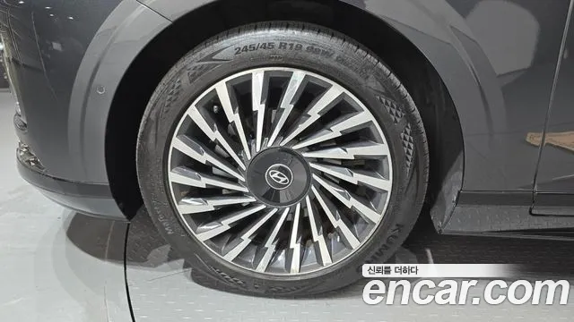 Hyundai Grandeur GN7 — Фото автомобиля 5