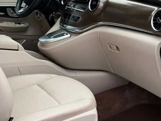 Mercedes-Benz V-Class — Фото автомобиля 7