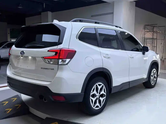 Subaru Forester — Фото автомобиля 6